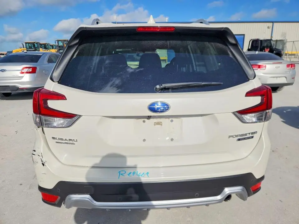 2022 SUBARU FORESTER TOURING  