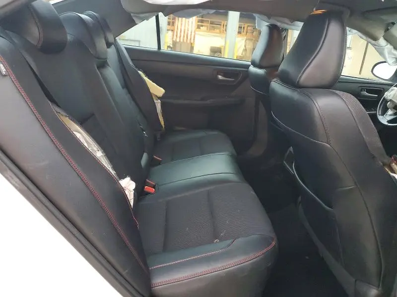 2017 TOYOTA CAMRY SE  