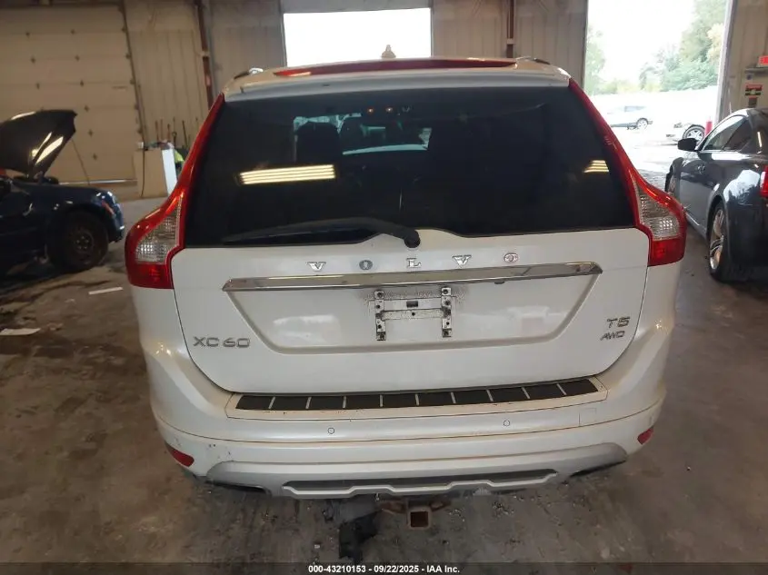 2017 VOLVO XC60 INSCRIPTION
