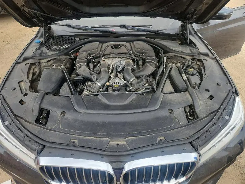 2017 BMW 750 XI  