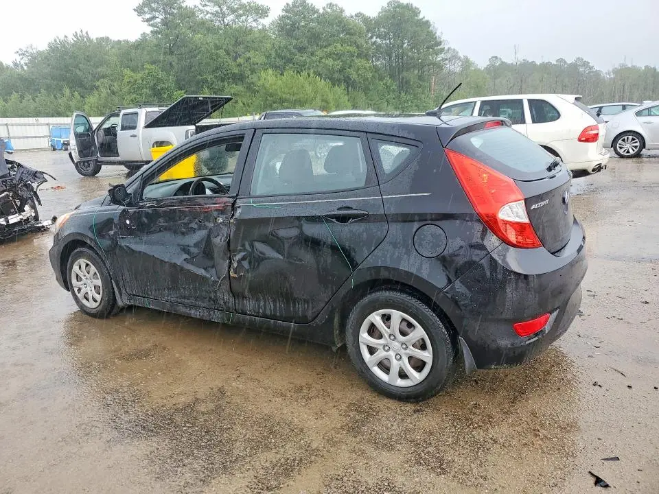 2013 HYUNDAI ACCENT GS  