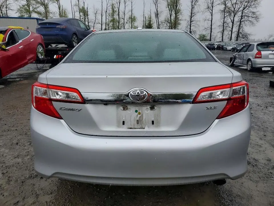 2012 TOYOTA CAMRY XLE  