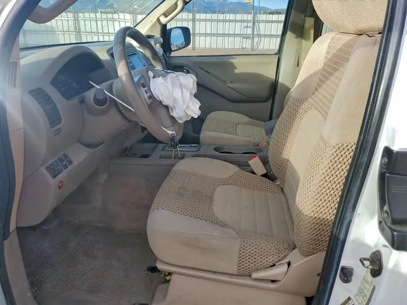 2014 NISSAN FRONTIER SV  