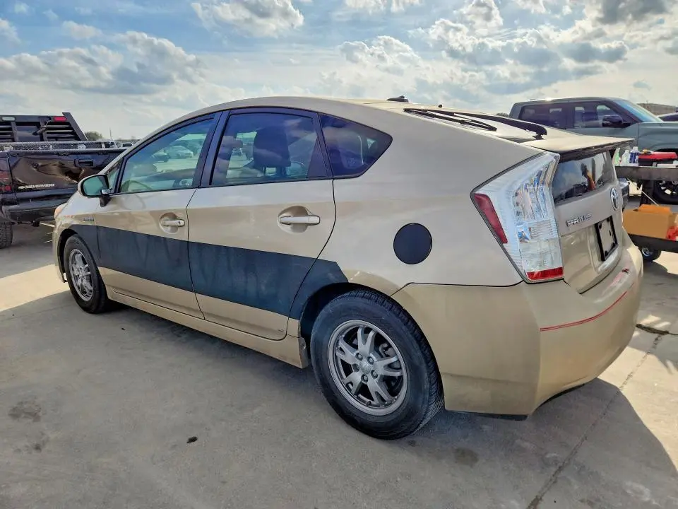 2010 TOYOTA PRIUS II  