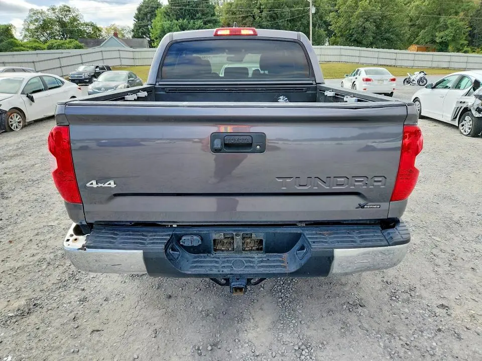 2020 TOYOTA TUNDRA SR5  