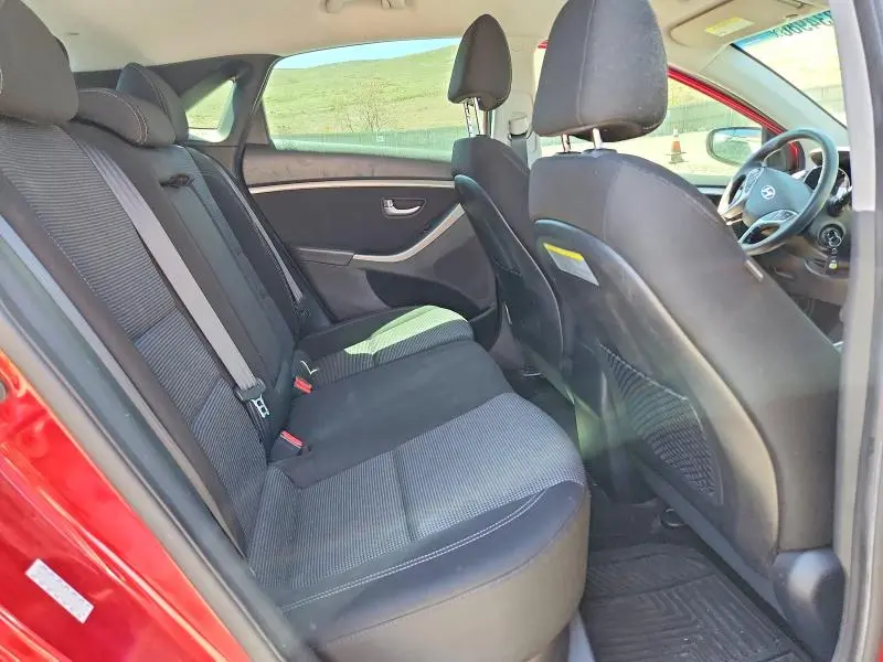 2017 HYUNDAI ELANTRA GT BASE  