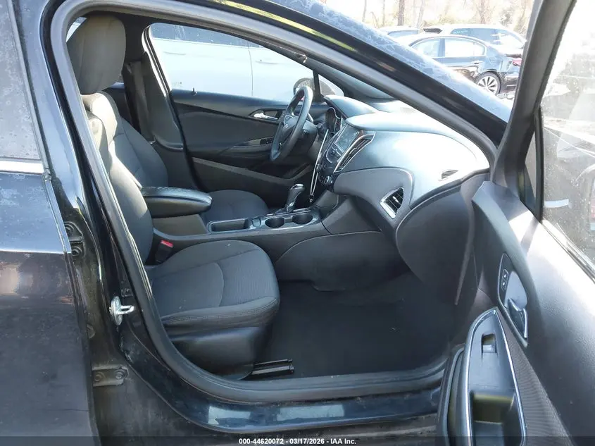 2018 CHEVROLET CRUZE LT AUTO