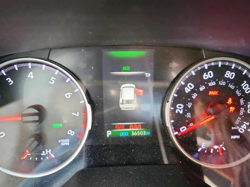 2020 TOYOTA RAV4 XLE  