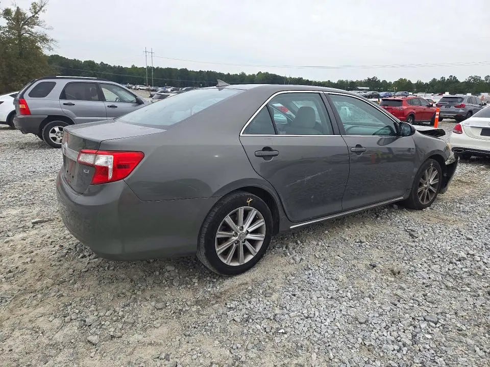 2012 TOYOTA CAMRY XLE  