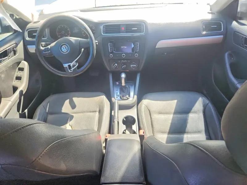 2011 VOLKSWAGEN JETTA SEL  