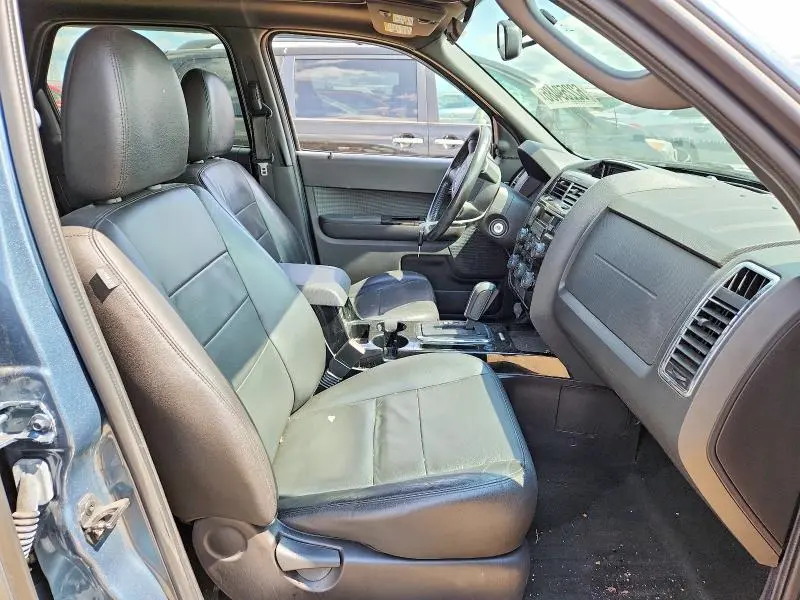 2011 FORD ESCAPE LIMITED  