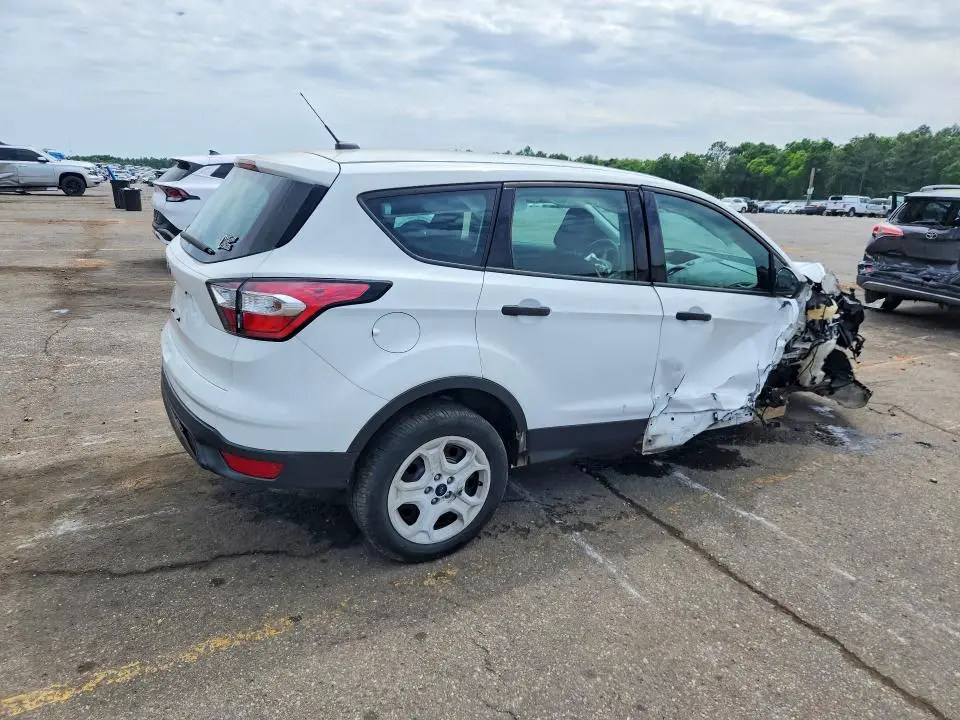2018 FORD ESCAPE S  