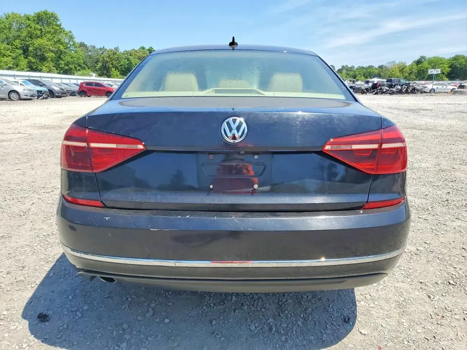 2017 VOLKSWAGEN PASSAT SE  