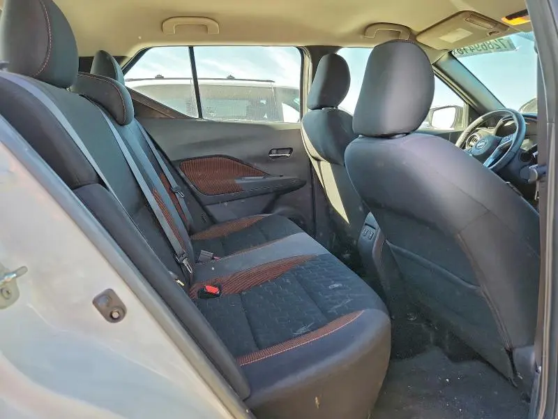 2021 NISSAN KICKS SR  