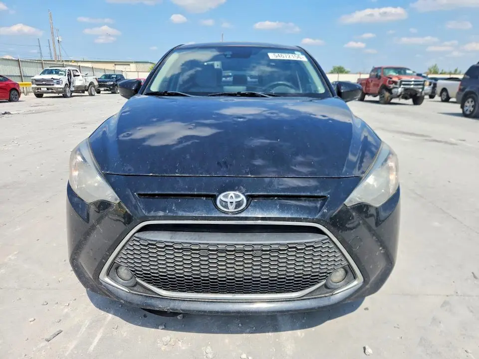 2019 TOYOTA YARIS LE  
