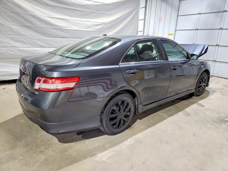2010 TOYOTA CAMRY SE  