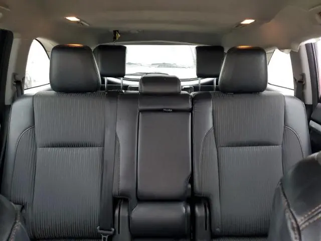 2016 TOYOTA HIGHLANDER LE  