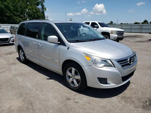2011 VOLKSWAGEN ROUTAN SE  
