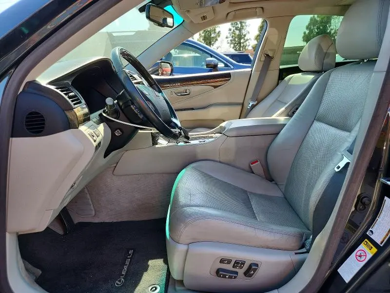 2010 LEXUS LS 460  