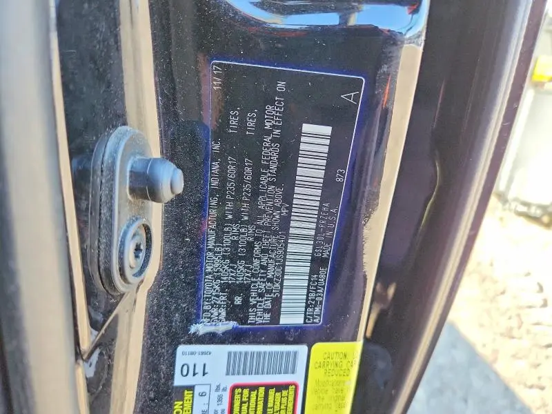 2018 TOYOTA SIENNA LE  