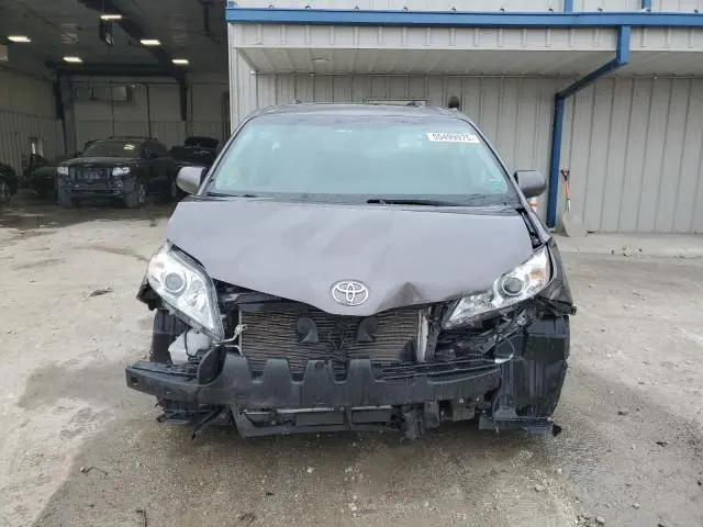2016 TOYOTA SIENNA XLE  