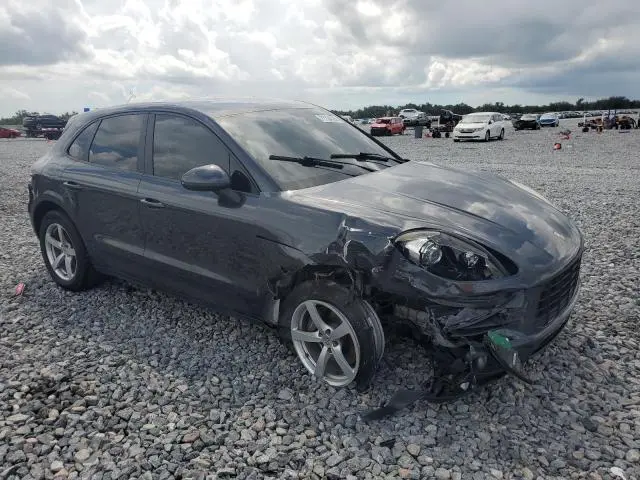 2017 PORSCHE MACAN   
