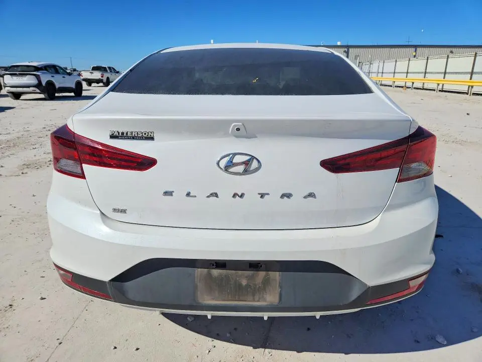 2019 HYUNDAI ELANTRA SE  