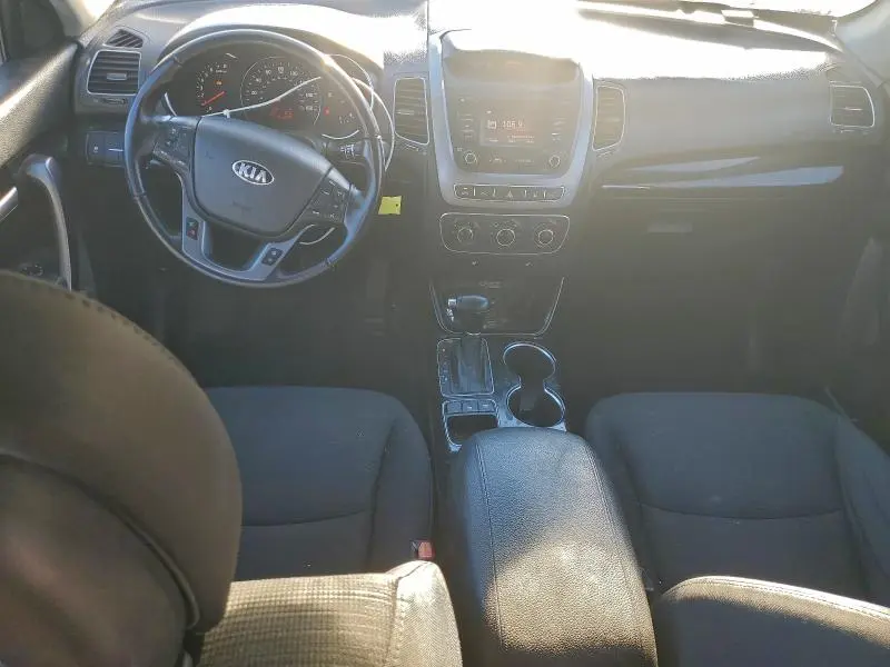 2014 KIA SORENTO LX  
