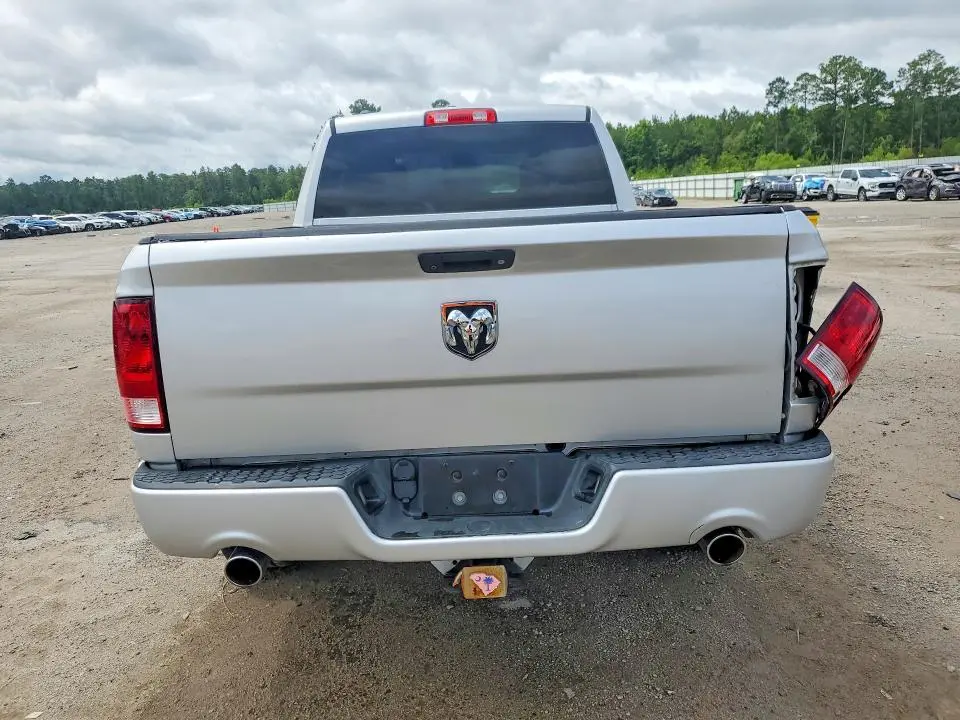 2016 RAM 1500 ST  