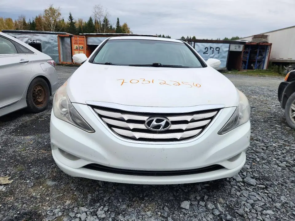 2011 HYUNDAI SONATA SE  