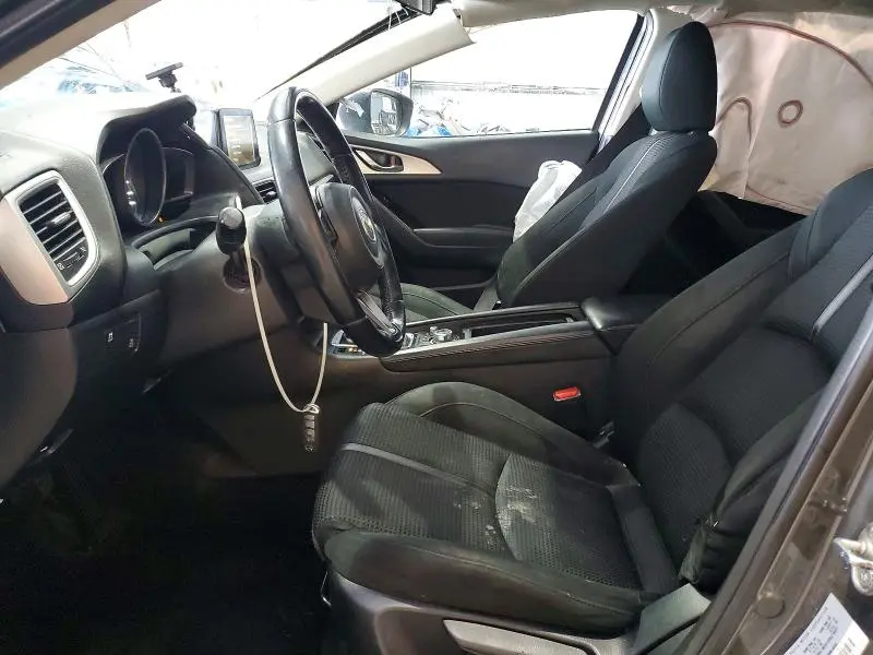 2017 MAZDA 3 TOURING  