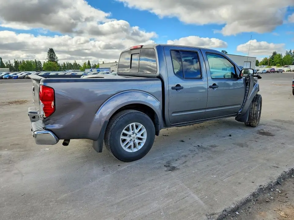 2017 NISSAN FRONTIER SV  