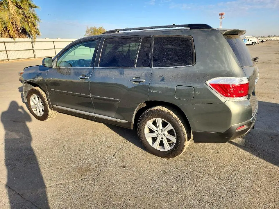 2013 TOYOTA HIGHLANDER PLUS  