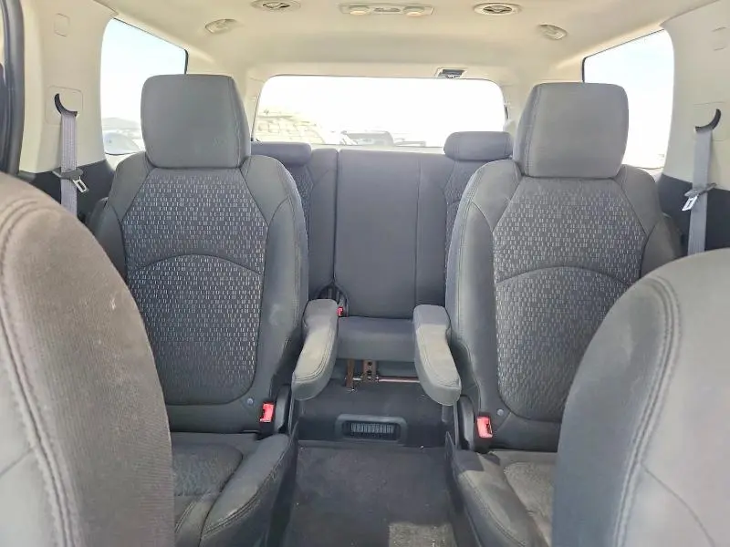 2011 GMC ACADIA SLE  