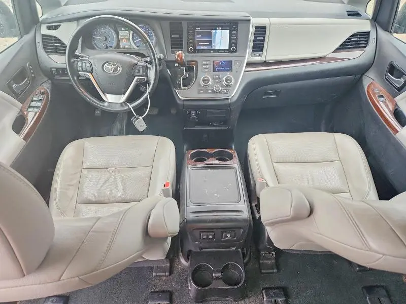 2019 TOYOTA SIENNA LIMITED PREMIUM 7-PASSENGER  