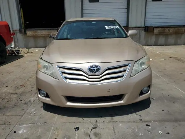 2010 TOYOTA CAMRY SE  