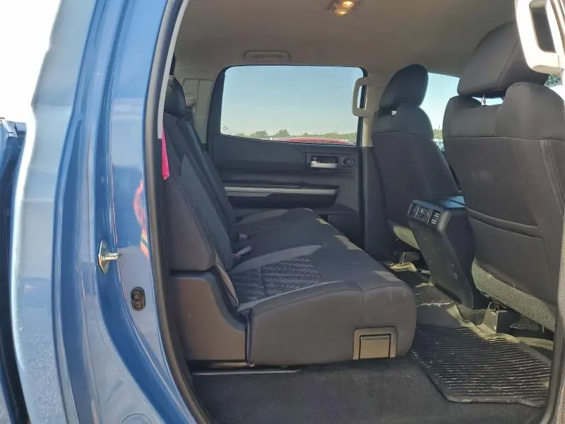 2019 TOYOTA TUNDRA CREWMAX SR5  