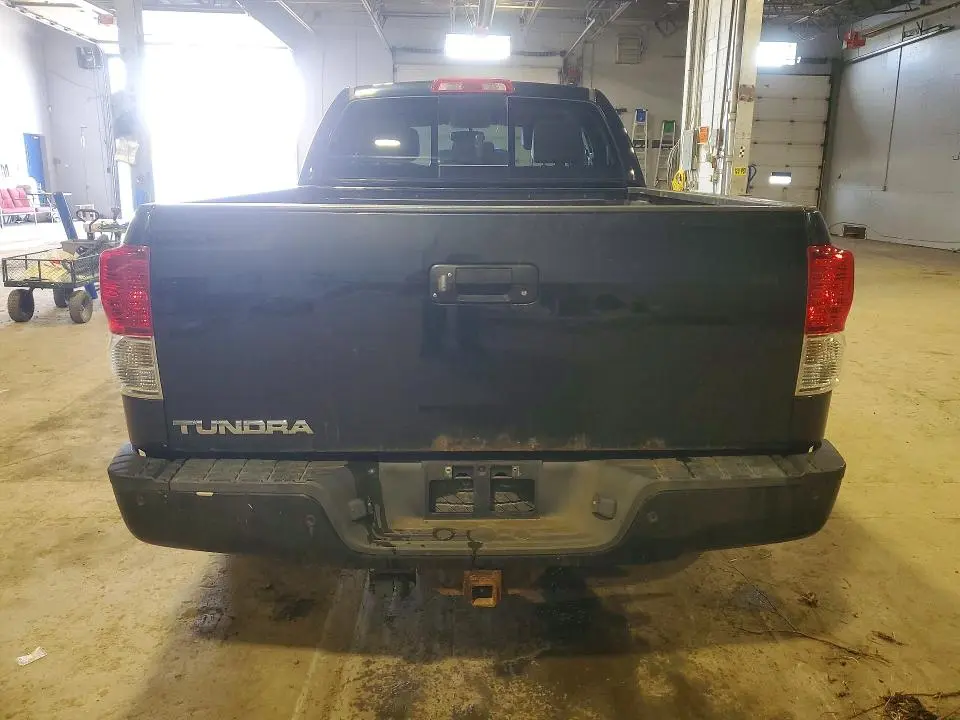 2013 TOYOTA TUNDRA LIMITED V8  