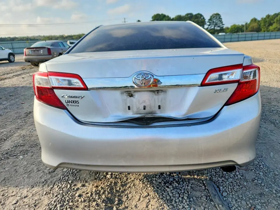 2012 TOYOTA CAMRY XLE  