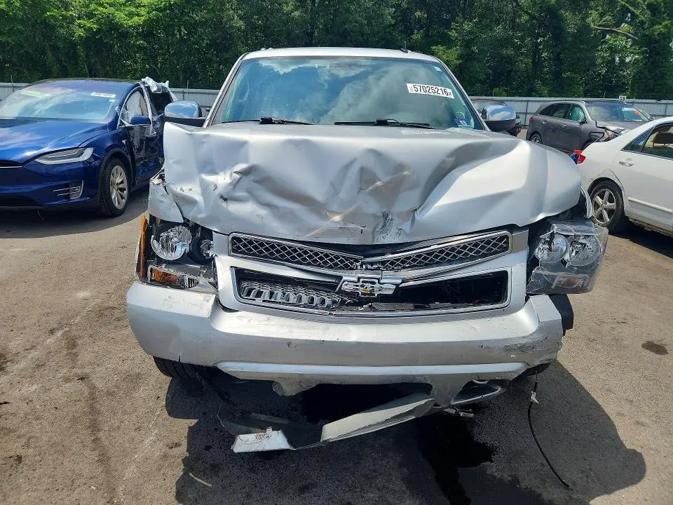2011 CHEVROLET SUBURBAN K1500 LT  