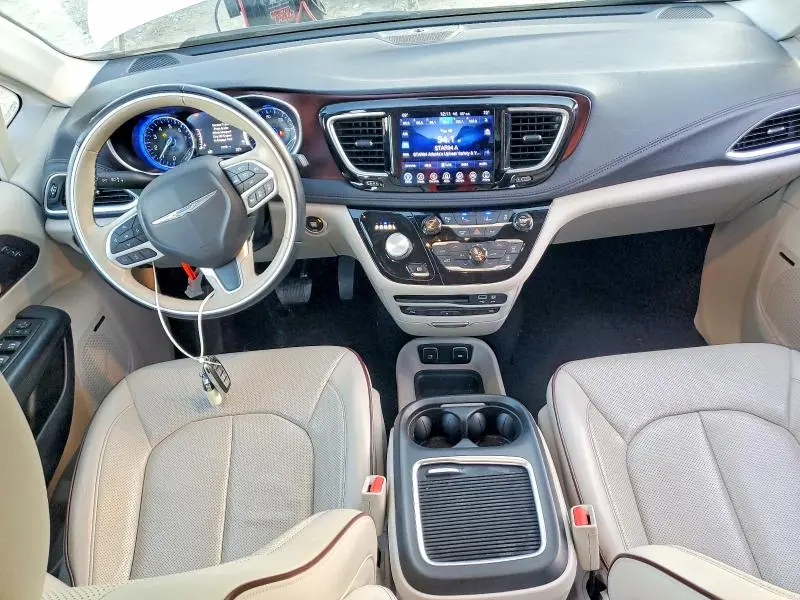 2017 CHRYSLER PACIFICA LIMITED  
