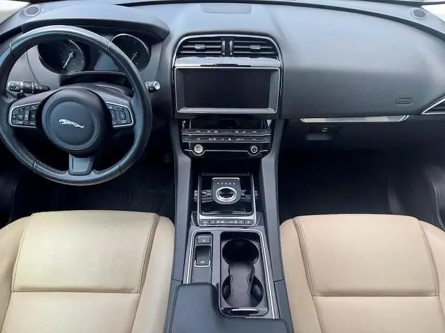 2020 JAGUAR F-PACE PREMIUM  