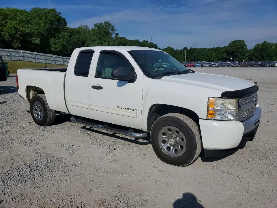 2011 CHEVROLET SILVERADO C1500 LT  