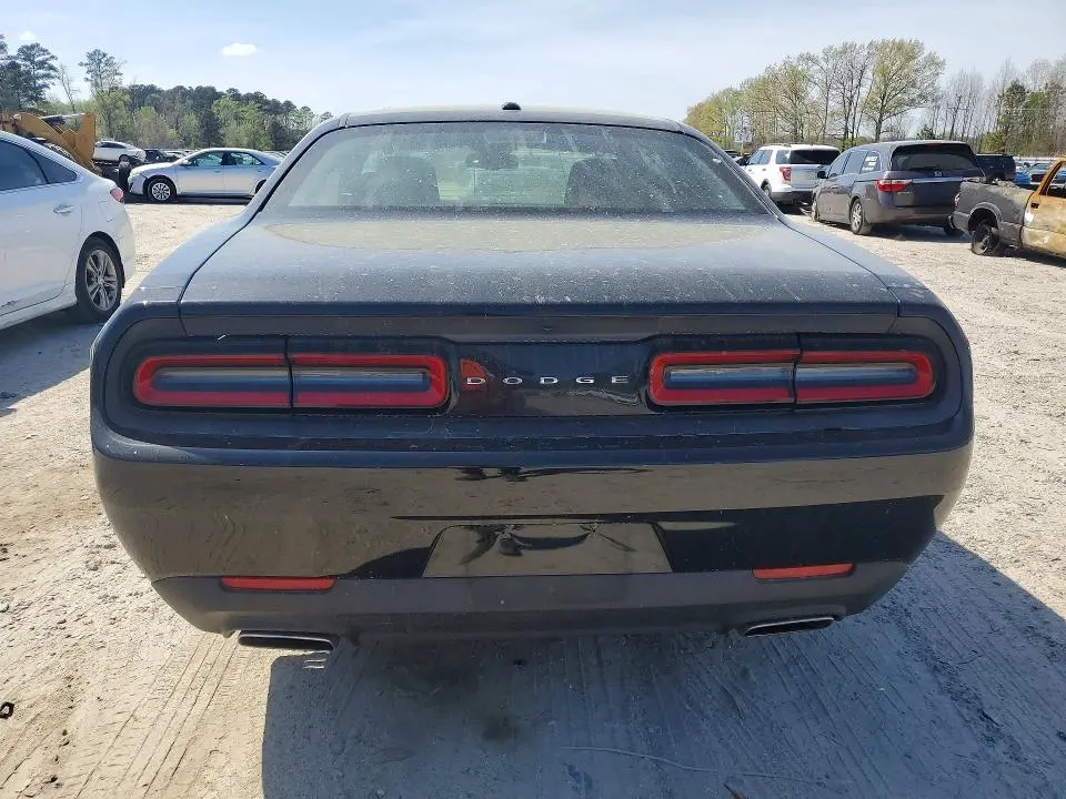 2016 DODGE CHALLENGER SXT  