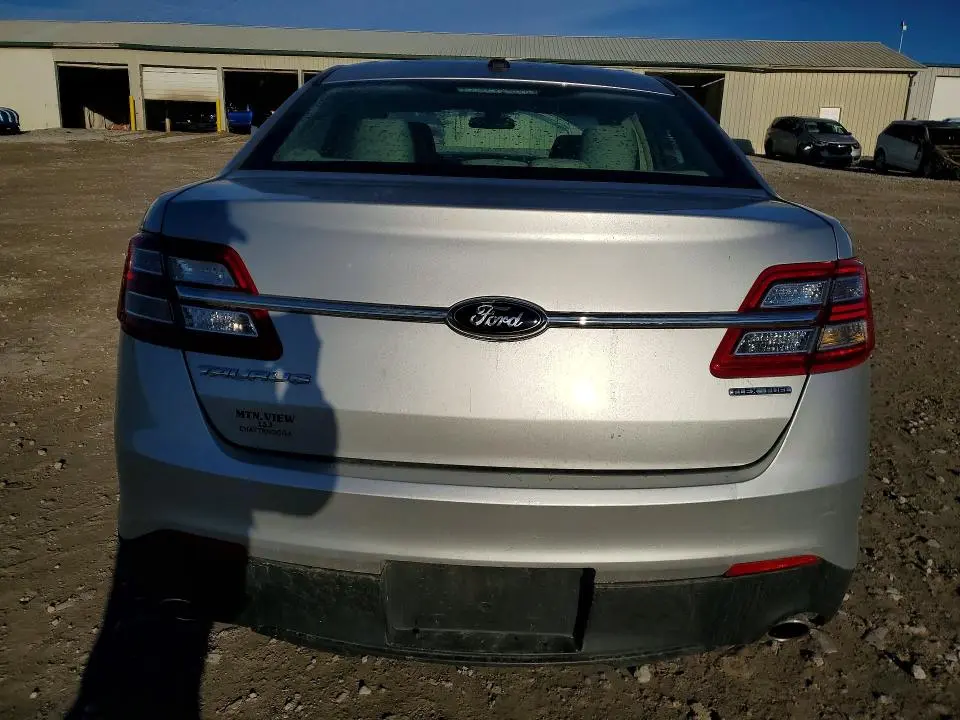 2013 FORD TAURUS SE  