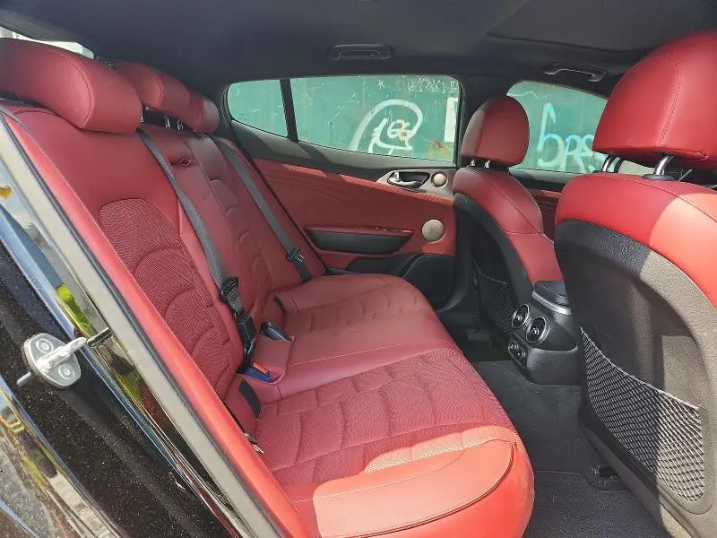 2023 KIA STINGER GT2  