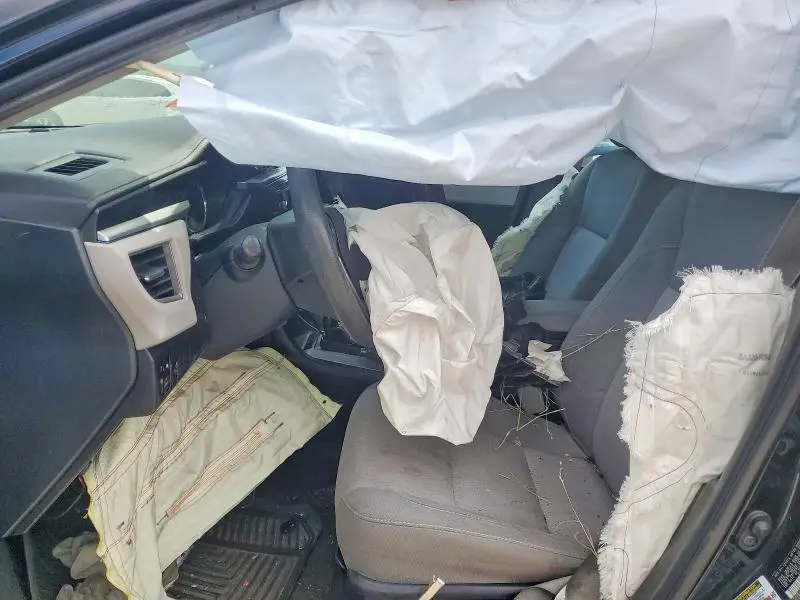 2014 TOYOTA COROLLA LE PLUS  