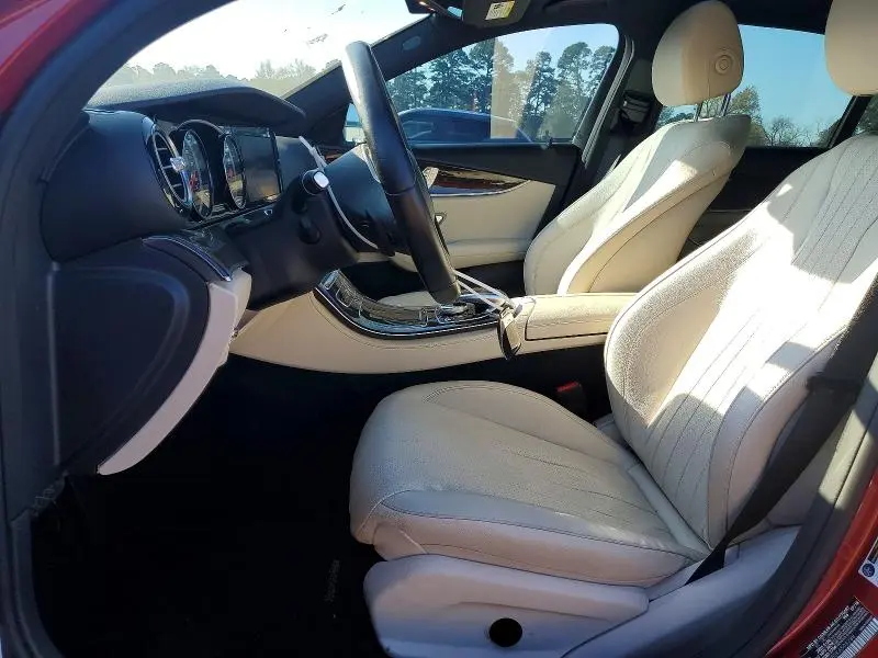 2019 MERCEDES-BENZ E 300  