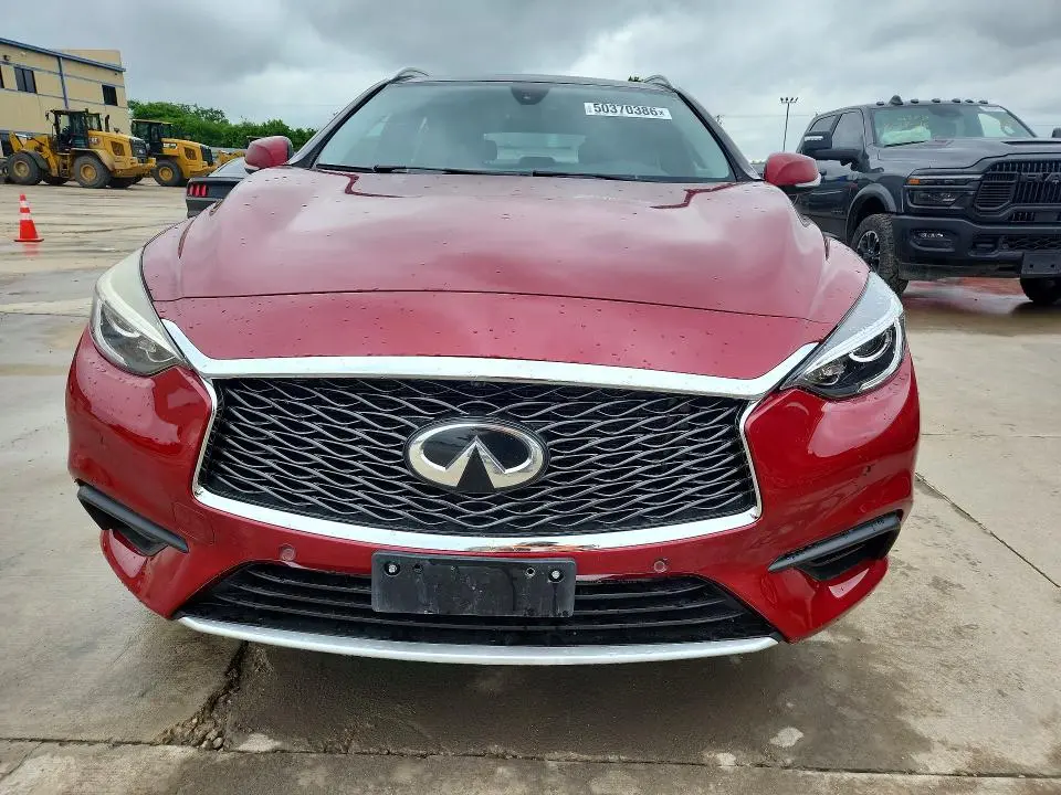 2019 INFINITI QX30 LUXE  