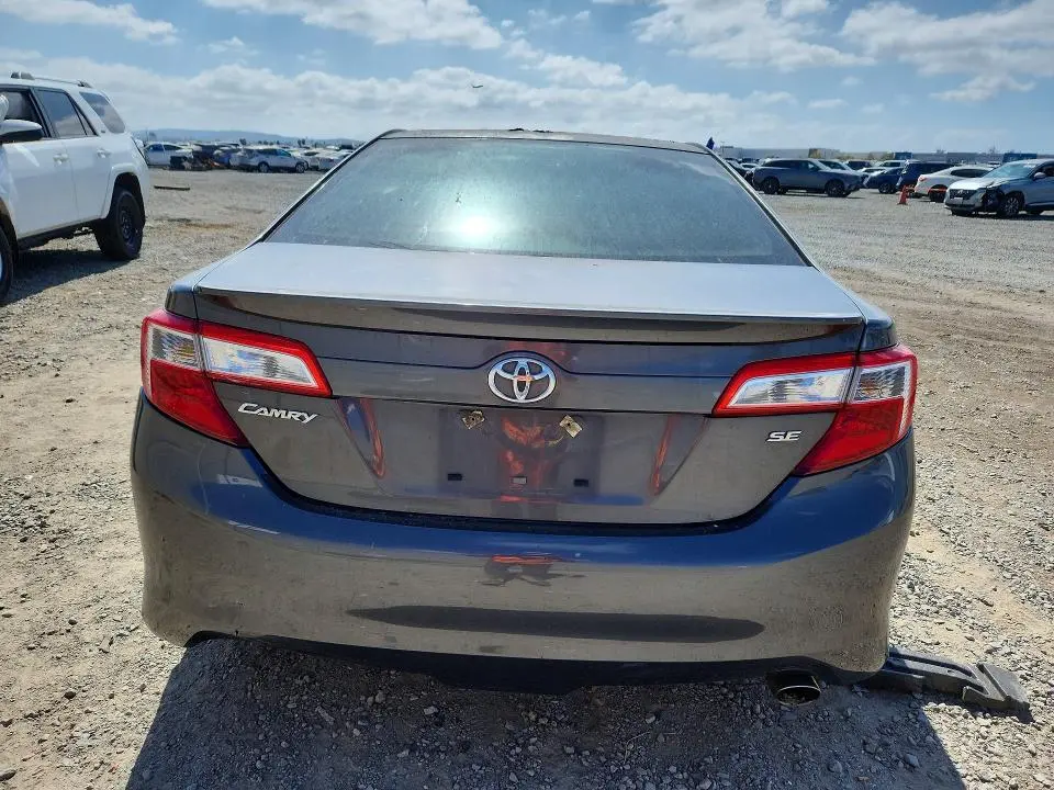 2012 TOYOTA CAMRY SE  
